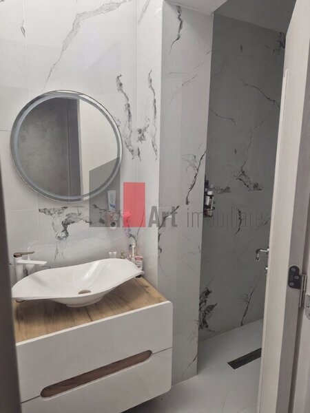 Weiner Palada vanzare apartament 3 camere 70 mp, loc de parcare